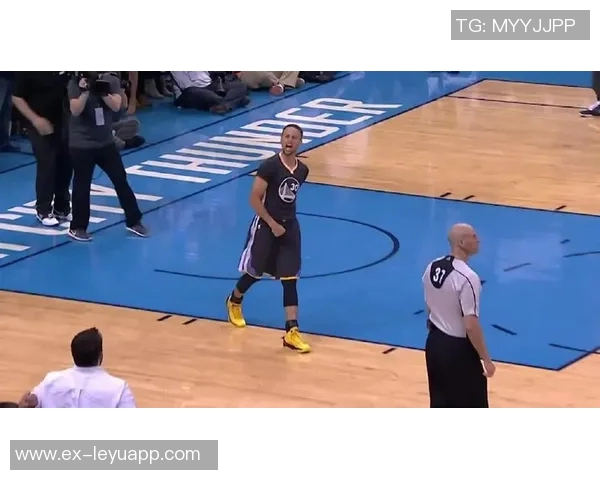 库里三分神话再续生涯单场9三分次数超越众星总和两次