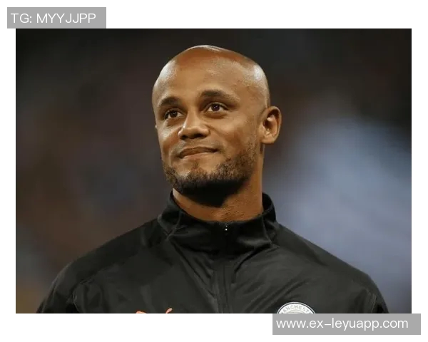 孔帕尼谈穆西亚拉缺阵并称于帕有望成为世界顶级后卫之一